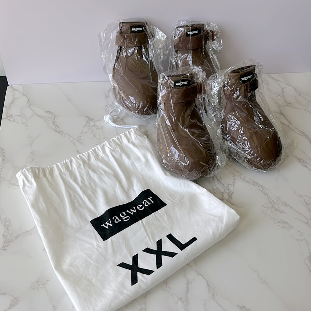 BROWN WAGWELLIES® BY WAGWEAR